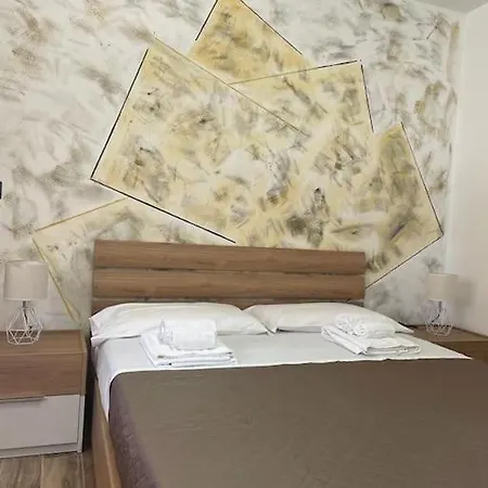 B&burszula Gizzeria Lido شقة سانت أوْفيمِيا لاميتْسْيا