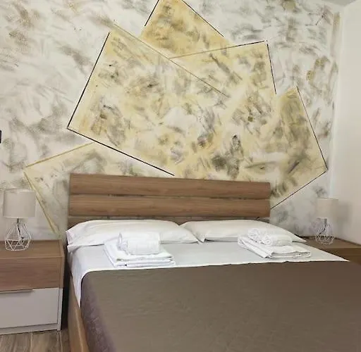 B&burszula Gizzeria Lido 公寓 圣欧费米亚拉默齐亚